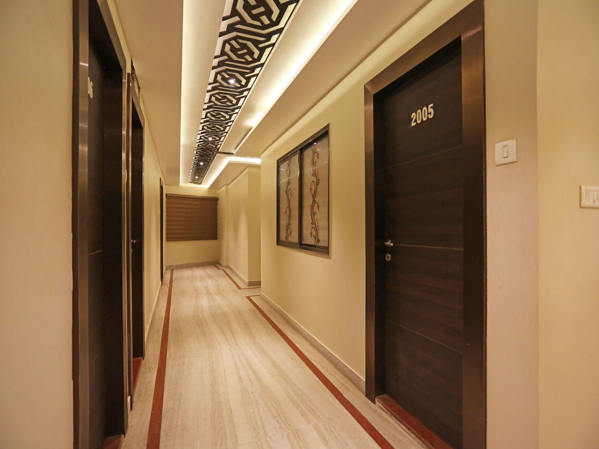 Oyo 10338 Hotel Aadesh Palace Βαρανάσι Εξωτερικό φωτογραφία