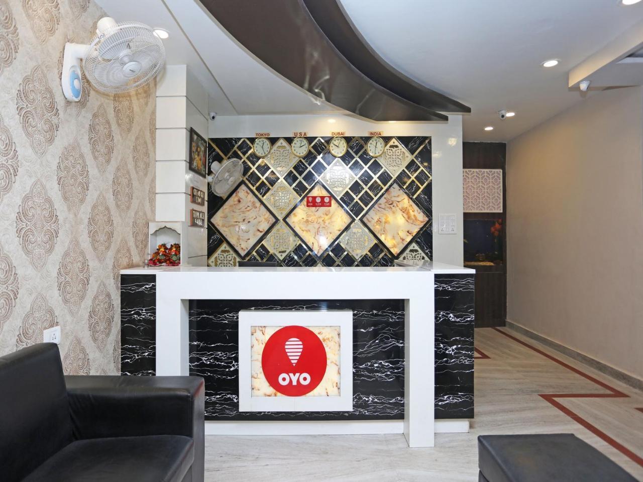 Oyo 10338 Hotel Aadesh Palace Βαρανάσι Εξωτερικό φωτογραφία
