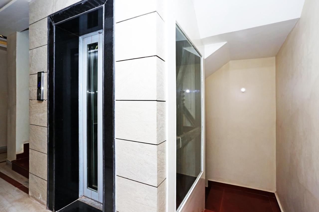 Oyo 10338 Hotel Aadesh Palace Βαρανάσι Εξωτερικό φωτογραφία